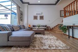 Flora Road (D17), Terrace #460375161